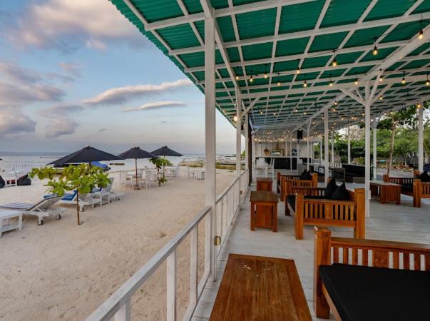 Nusa Indah Onai Hotel Нуса-Лембонган Экстерьер фото