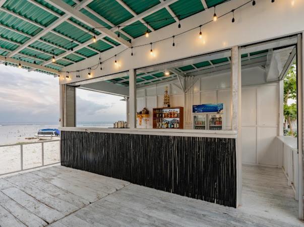 Nusa Indah Onai Hotel Нуса-Лембонган Экстерьер фото